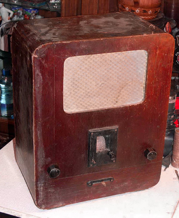 si236 radio.jpg