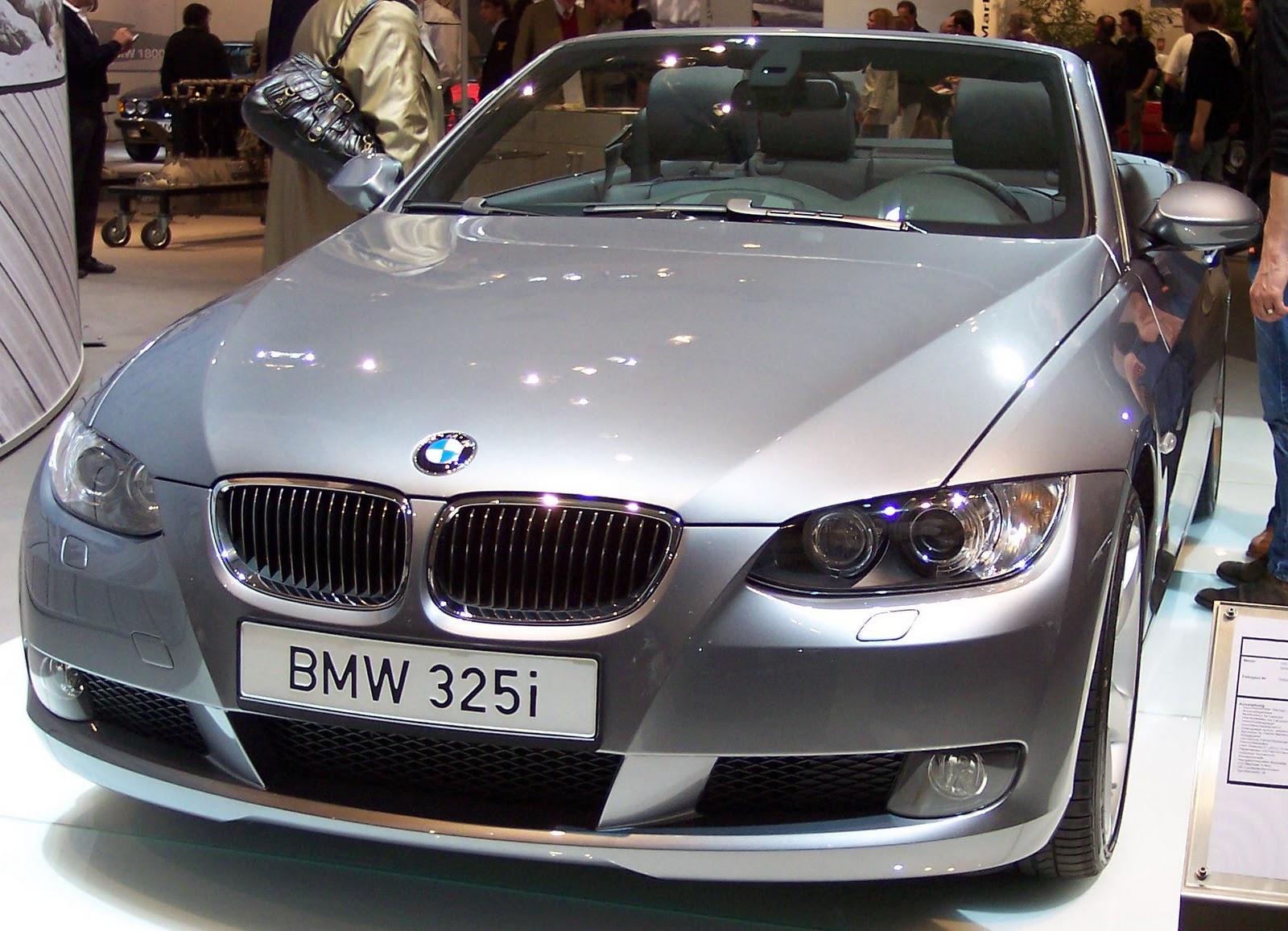 BMW-325i-Pictures.jpg